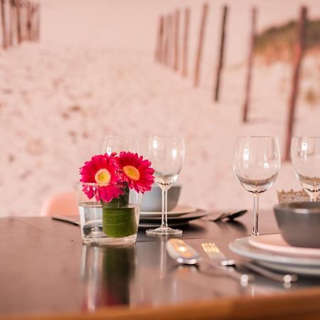 Beachhouse Anna, 1 Minute Walk To The Beach And Centre Of Katwijk, Free Private Parking Next To The House ! Katwijk aan Zee Exterior photo