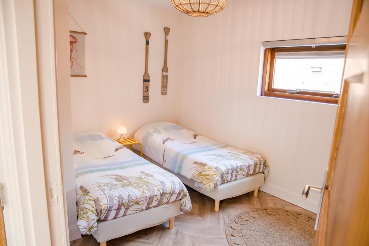 Beachhouse Anna, 1 Minute Walk To The Beach And Centre Of Katwijk, Free Private Parking Next To The House ! Katwijk aan Zee Exterior photo