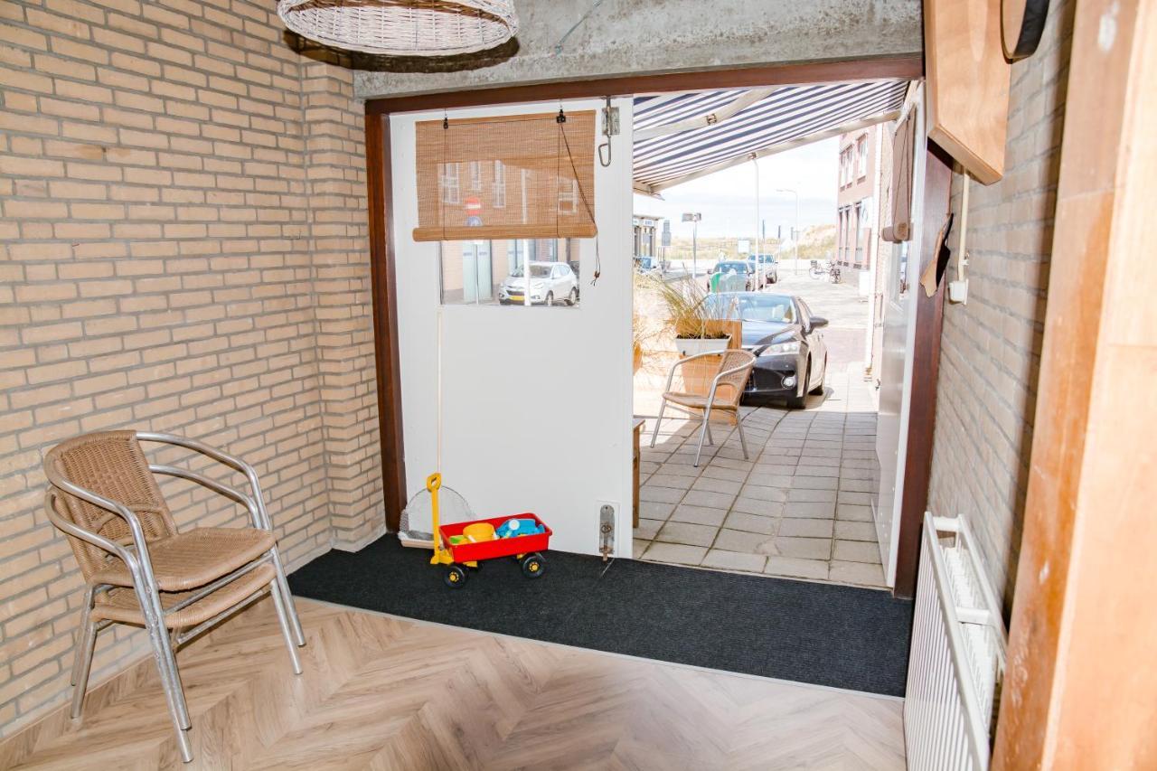 Beachhouse Anna, 1 Minute Walk To The Beach And Centre Of Katwijk, Free Private Parking Next To The House ! Katwijk aan Zee Exterior photo